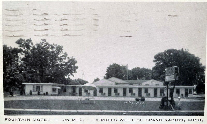 Fountain Motel (Fountains Tourist Court) - Vintage Postcard (newer photo)